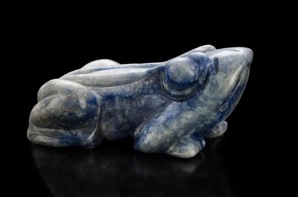 Dumortierite frog carved statuette — Stock Photo, Image