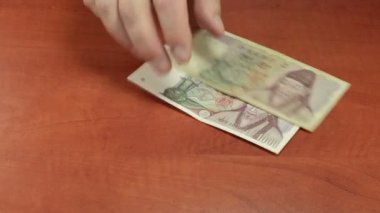 Güney Koreli kağıt para Yayilim