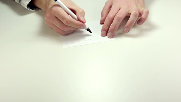 Writing Exclamation mark on note paper — Stock Video