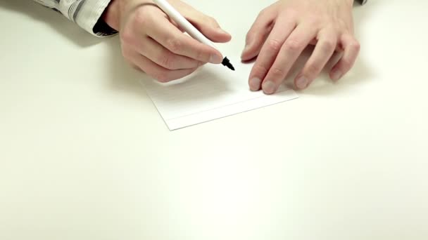 Написать стоп на бумаге — стоковое видео