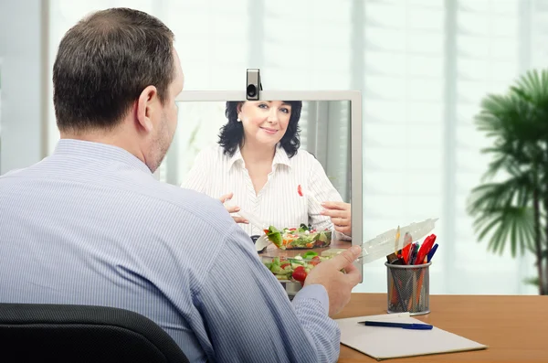 Gezond eten office mensen praten online — Stockfoto