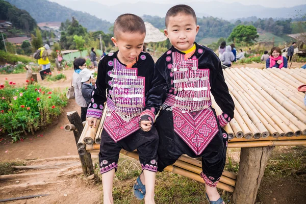 Unidentified traditionally dressed Hmong hill tribe children — Stock Photo, Image