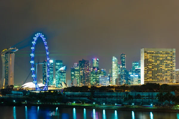 Singapur Ciudad Noche Vista Bahía Marina Con Edificios Urbanos —  Fotos de Stock