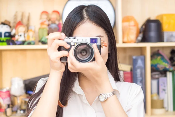 Cheerful Young Asian Woman White Shirt Making Photo Camera Shelf — 스톡 사진