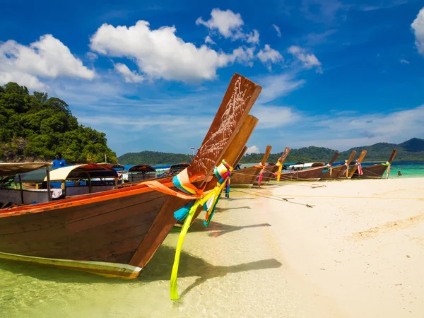 Traditionelle Langschwanzholzboote Lipe Island Auf Der Betäubungsprovinz Thailand — Stockfoto