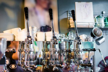 Espresso makinesi yağan taze kahve yakın kadar kahve makinesi