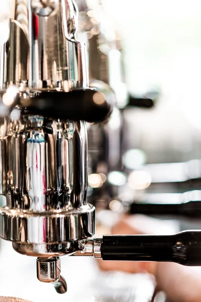 Espresso makinesi yağan taze kahve yakın kadar kahve makinesi