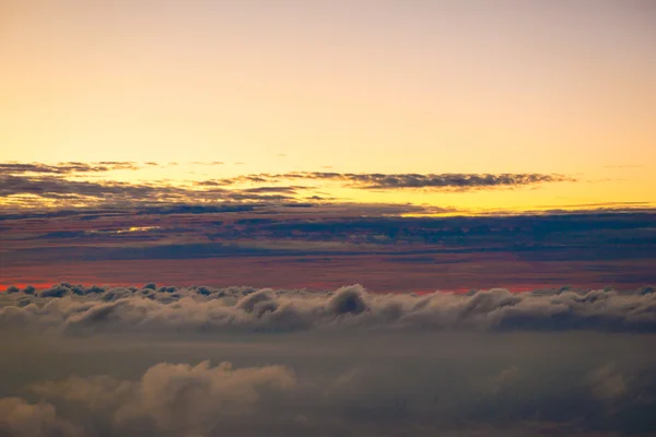 Nature background of beautiful sunrise in the mountains — Stock Photo, Image