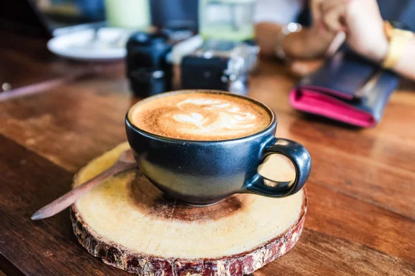 Cangkir Kopi Latte Meja Kayu Kopi Atas Meja Kayu — Stok Foto
