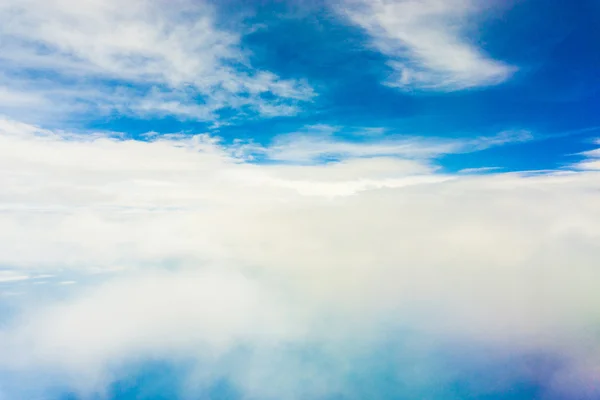 Ουρανό Άσπρα Σύννεφα Βράδυ Φόντο — Φωτογραφία Αρχείου