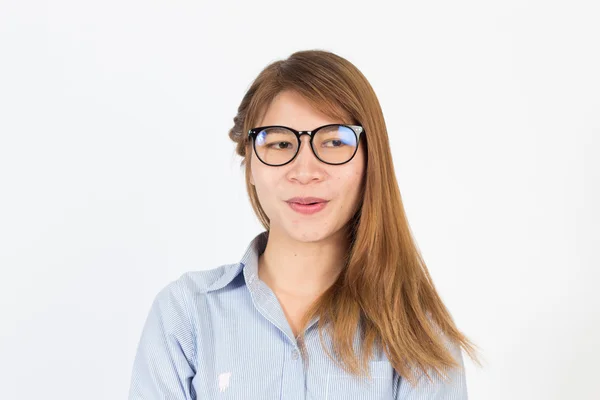 Vacker Asiatisk Kvinna Bära Glasögon Office Liv Uniform Vit Bakgrund — Stockfoto