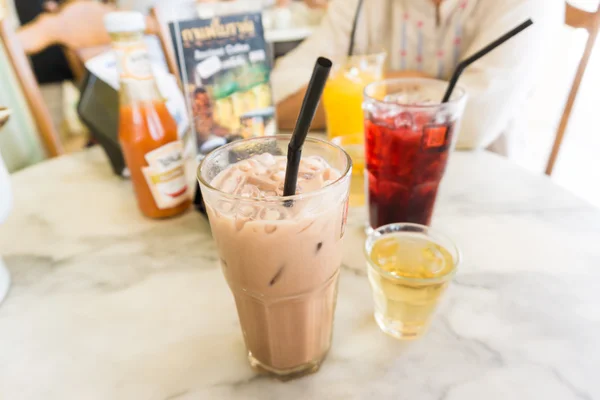 Susu Teh Manis Atas Meja Cafein Minum — Stok Foto