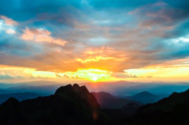 Alt Alp Dağları manzara co Peak görkemli günbatımı