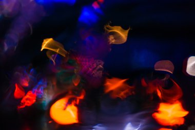 Renk arka plan bokeh ışıklar içinde araba ile