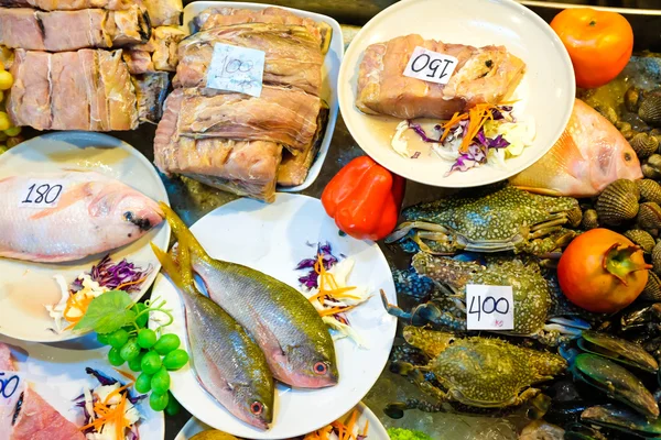 Time for eat the set of raw seafood preparing for grilled — Stock Photo, Image