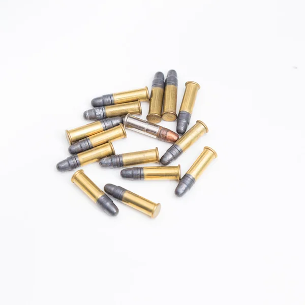 Munições Calibre 22Lr Pequenas Uma Pilha Fundo Branco — Fotografia de Stock