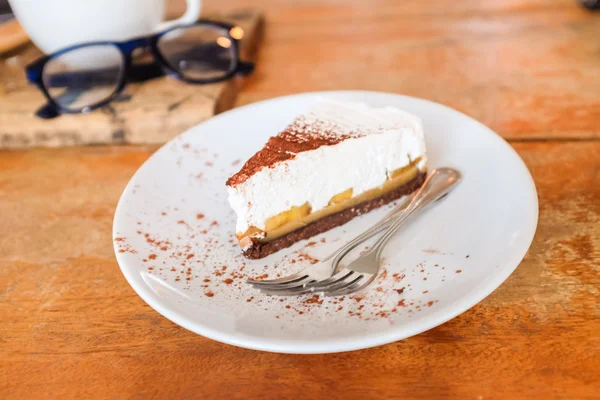 Tårta som topping med mörk choklad — Stockfoto