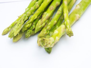 Taze kuşkonmaz düşük kalorili gıda beyaz, sağlıklı nesne üzerinde