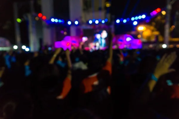Intreepupil wazig concert mensen menigte achtergrond. — Stockfoto