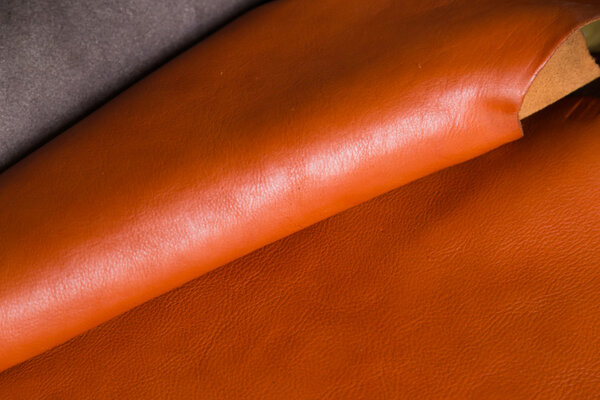 Genuine vegetable tanned cow leather for craft work, Craftsmanship