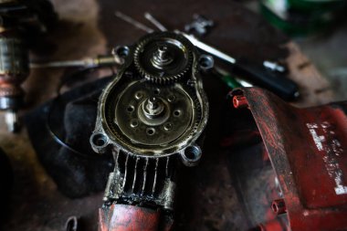 Motor motorları motor yağıyla kapanıyor.