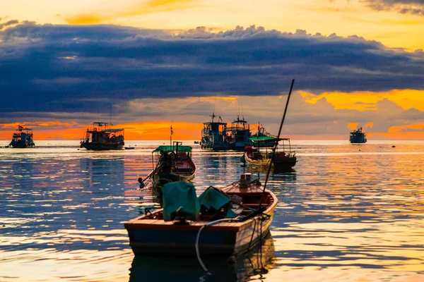 Barco Silhueta Baía Colorido Céu Pôr Sol Natureza Paisagem — Fotografia de Stock