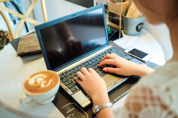 Happy Young Beautiful Asian Woman Using Laptop Drink Latte Coffee — стоковое фото