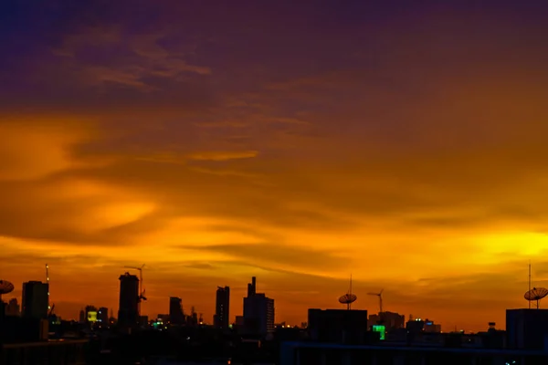 Sunset Cielo Colorido Edificio Silueta Bangkok Ciudad —  Fotos de Stock