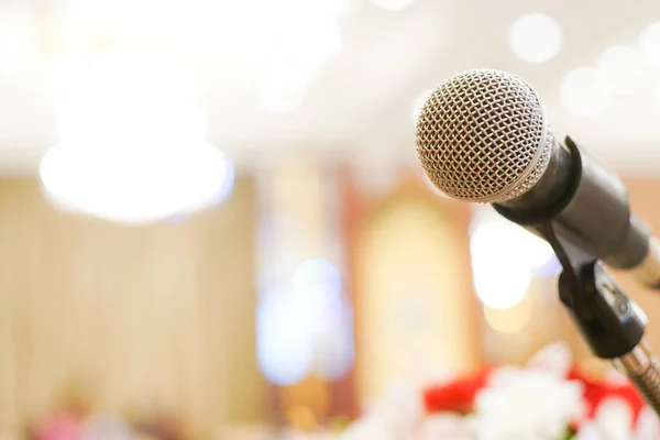 Microphone Fermer Dans Salle Séminaire Réunion Arrière Plan Flou Avec — Photo