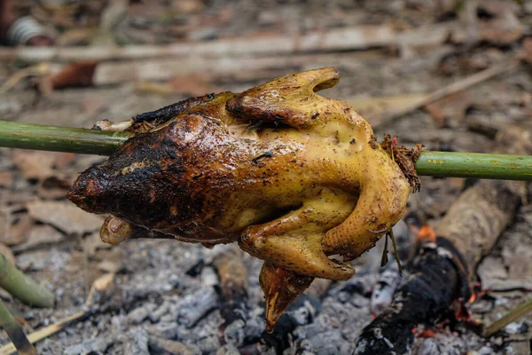 Chicken Grilled Fire Outdoor Local Camping Forest Smoke — Stock Photo, Image