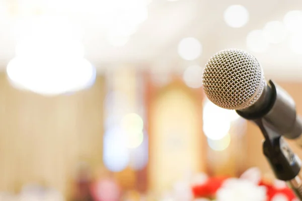 Microphone Sur Résumé Flou Salle Conférence Séminaire Affaires — Photo