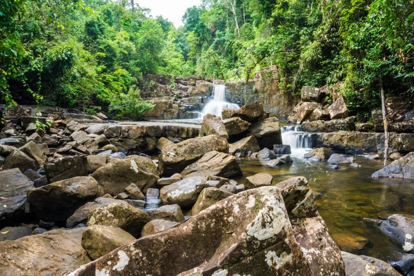 Cachoeira Com Rochoso Floresta Tropical Ilha Koh Kood Tailândia — Fotografia de Stock