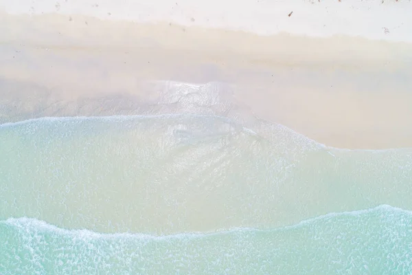 Vista Aérea Snad Branco Onda Praia Turquesa Água Verão Férias — Fotografia de Stock