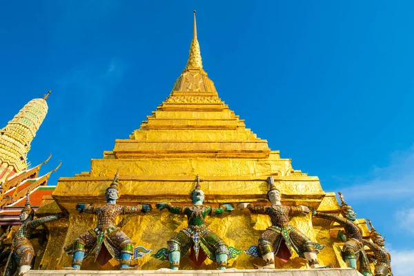 Wat Phra Kaew Temple Bouddha Émeraude Contre Ciel Bleu Est — Photo