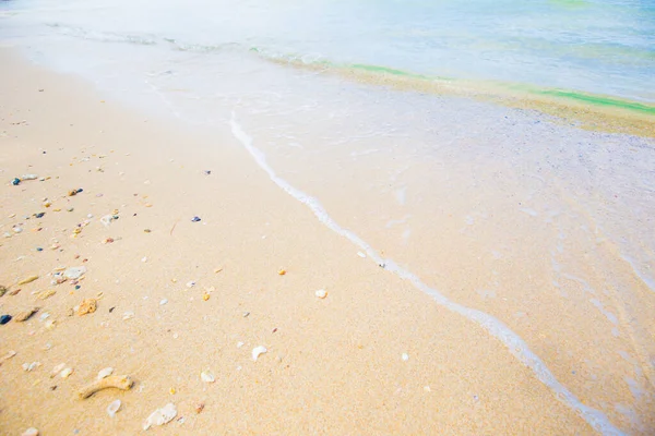 Морской Пляж Голубое Небо Облаками Свободы Пляж Пустой Пляж Утренний — стоковое фото