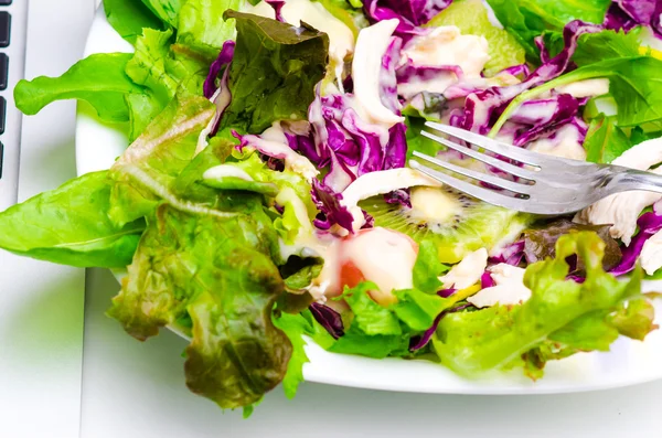 Vegetable salad isolated on white — Stock Photo, Image