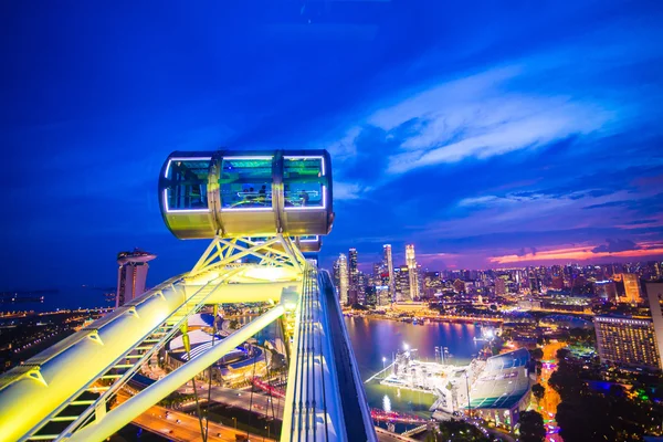 Diabelskiego młyna Singapore flyer, największego koła na świecie — Zdjęcie stockowe