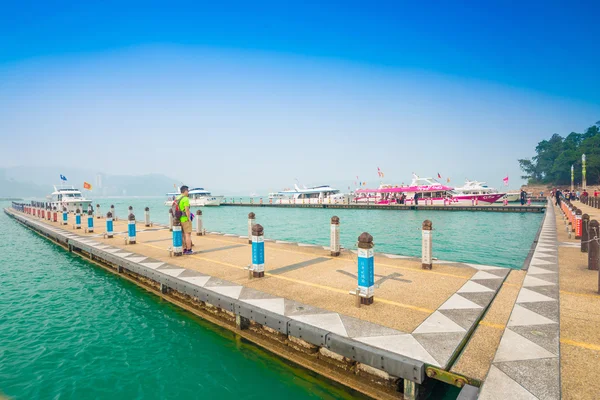 Landschaft der Sonne Mond Seebrücke — Stockfoto