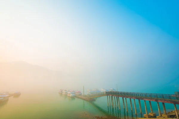 Sun Moon Lake at morning with fog — Stock Photo, Image