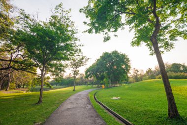 Park içinde güzel Caddesi.