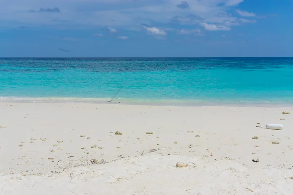 Sand and beach with blue sky, Lipe island — Stock Photo, Image