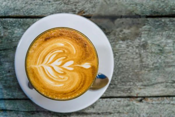 Tasse à café avec motif d'arbre — Photo