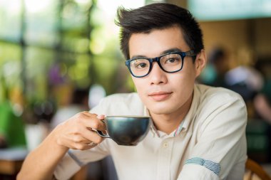 Adam içme kahve ve holding Kupası