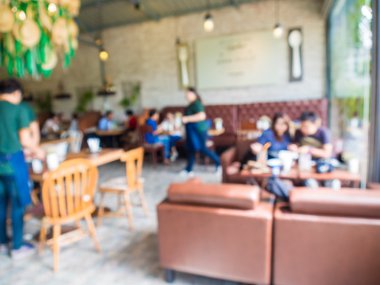 insanlar kafede bokeh ile arka plan bulanıklık