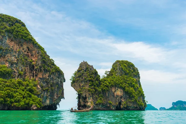 A railay beach Krabi rock hegyi szigete — Stock Fotó