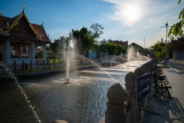 Mermer Budist tapınağı. Gün batımı. Gün batımı.