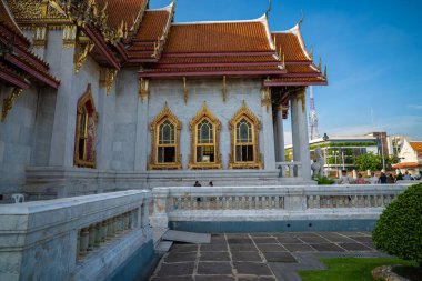 Mermer Budist tapınağı. Gün batımı. Gün batımı.