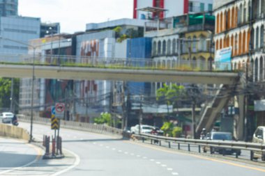 Bulanık, Bangkok Tayland 'a ulaşım geçmişi olan boş şehir yolu.