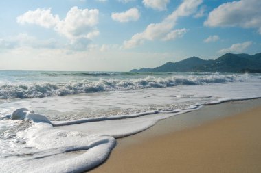 Egzotik beyaz kumlu sahil dalgası güneşli yaz tatili arka planı Samui Tayland