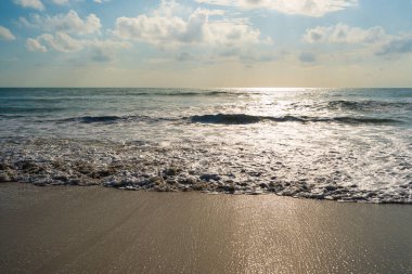 Egzotik beyaz kumlu sahil dalgası güneşli yaz tatili arka planı Samui Tayland
